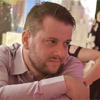 100+ profili “Dennis”