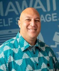 Caryn Chee's Instagram, Twitter & Facebook