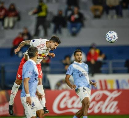 RB Bragantino elimina Sporting Cristal e avan&ccedil;a na Sul-Americana | CNN Brasil