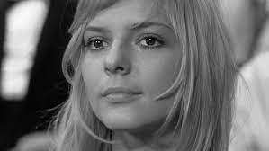 Auf unserer website geben es viele weitere songtexte mit übersetzungen von france gall! Ella Elle L A Franzosische Sangerin France Gall Ist Tot