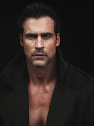 Getting ready for that fall weather 📸 @amreedphoto . . . . . #modelstyle  #modelstatus #modeling #fitnessmotivation #ﬁtness #fitnesswear #fitnesslife  #fashionbag #fashionist #fashionicon #mensfasion #malefashionmodel  #fashionmodel