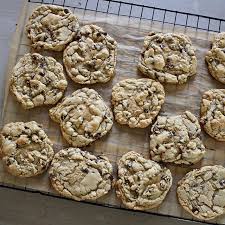 Magnolia Table Chocolate Chip Cookies The Hungry Lyoness Cookies Recipes Chocolate Chip Chocolate Chip Cookies Bakery Chocolate Chip Cookies