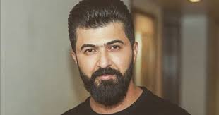 أحد الأسباب هو رغبة الزوج. Ø³ÙŠÙ Ù†Ø¨ÙŠÙ„ ÙŠØ¹ÙŠØ´ Ø­Ø§Ù„Ø© ØºØ±Ø§Ù… Et Ø¨Ø§Ù„Ø¹Ø±Ø¨ÙŠ