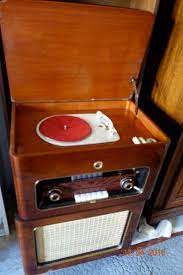 À chiner meuble tourne disques sur selency. Achetez Meuble Radio Tourne Occasion Annonce Vente A Saint Gervais Les Bains 74 Wb152620553