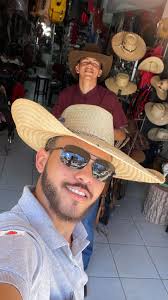 🚀 Quer alavancar seu negócio? Conheça Thaina Andressa @thaai_sillva nossa  influenciadora destaque no Mato Grosso do Sul! Com 28 anos e mais de 8 mil  seguidores engajados no Instagram, ela é referência