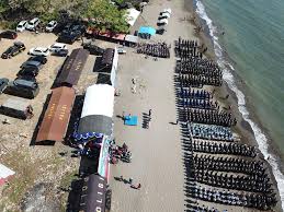 Ketua polis daerah kerian, superintendan mazuki mat berkata, pihaknya menerima laporan daripada ketua polis balai tersebut. Aksi Menghadap Laut 2 0 Di Makassar Sampah Terkumpul Didominasi Bahan Plastik Mongabay Co Id