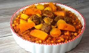 This libyan couscous dish features beef, pumpkin, garbanzo beans and caramelised onions. Libyan Couscous I Love Arabic Food