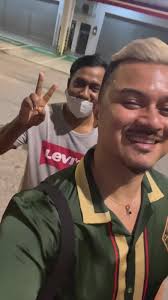 MAKAN DENGAN PEKERJA DARI #Bangladesh ? Saya ada di tegur oleh sekumpulan  pekerja bangladesh sebelum ni di sebuah kedai mereka tanya “awak bukan chef  tu ke? Saya ada nampa gamba awa dalam fesbuk dan ...