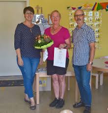 »wo steckst du?«, sagt sein freund, der ihn in einer »schätzen sie mich nicht falsch ein!« peter weck 90 jahre, doch umtriebig wie eh und je: Susanne Reisert 30 Jahre In Der Villa Kunterbunt