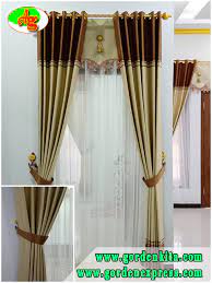 Gunakan door seal untuk menutup seluruh celah pintu, terutama bagian bawah. Minimalis Elegan Gorden Jendela Dan Gorden Pintu Warna Coklat Krem Minimalis Warna Jendela