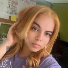 Clarissa Galarza's Instagram, Twitter & Facebook