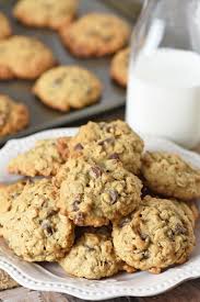 How To Make The Best Oatmeal Chocolate Chip Cookies Made With Old Fashioned Easy Oatmeal Chocolate Chip Cookies Cookie Recipes Oatmeal Chocolate Chip Cookies
