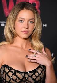 Dana Brasher's Instagram, Twitter & Facebook