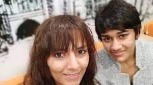 Phogat Sisters Geeta And Babita To Spread Swachh Bharat Message