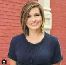 Mariska Hargitay Hair Short Hair Styles Thick Hair Styles Mom Hairstyles