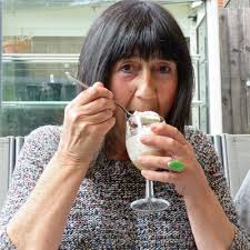 Lesley Crawshaw (@LACrawshaw)