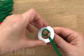 Check spelling or type a new query. Easy Yarn Wreath Ornament Red Ted Art Make Crafting With Kids Easy Fun