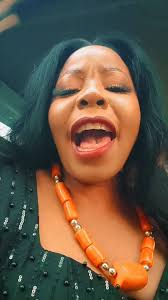 Denny Gee Kachaku and One Jeska dancing live