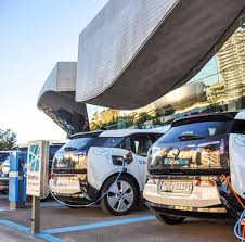 Colonnine e infrastrutture di ricarica auto elettriche
