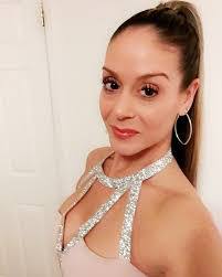 Angela Cottone's Instagram, Twitter & Facebook