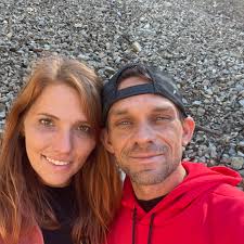 Truck Ya! 😎💪⭕️ Chevy Silverado Looking Fresh On Vogue Red Stripe Tyres  #Chevrolet