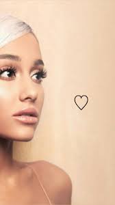 En el mundo de las estrellas pop nada es casualidad. Fancypinsbymj Ariana Grande Ariana Ariana Grande Lockscreen