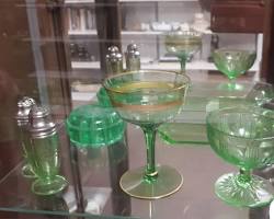 Image of uranium glass pictures