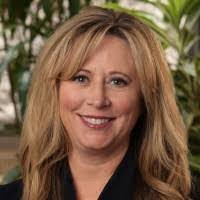 Stephanie Winland's Instagram, Twitter & Facebook