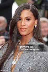 Cindy Levinson's Instagram, Twitter & Facebook