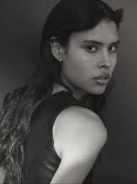 Alex Vara's Instagram, Twitter & Facebook