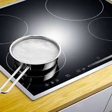 La table à induction est une plaque de cuisson en verre vitrocéramique résistant aux très hautes températures. Plaque Induction Guide 2020 2021 Comparatif Avis Complet