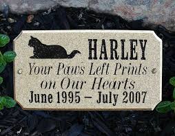 Personalized pet memorial gifts make a great addition to any home. Cat Memorials Online