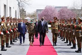 Được biết, tình hình ở afghanistan đã trở nên tồi tệ hơn sau khi taliban giành được lợi thế và nắm quyền kiểm soát thủ đô kabul vào ngày 15/8. Má»¹ Kháº³ng Ä'á»‹nh Sáº½ Giup Afghanistan Ä'áº¡t Ä'Æ°á»£c Hoa Binh