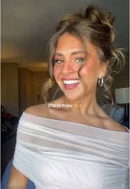 Elise Langley's Instagram, Twitter & Facebook