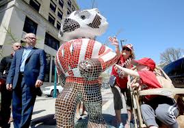 Brioni navy blue madison suit suits & jackets man f. Former Badgers Men S Hockey Player Broadcaster Rob Andringa Dies At 51 Wisconsin Badgers Hockey Madison Com