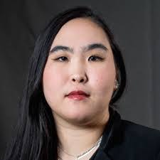 Bridget Handley's Instagram, Twitter & Facebook