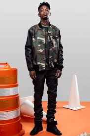 Rapper 21 Savage Models Off White S 2016 Fall Winter Collection Top Streetwear Brands 21 Savage Savage