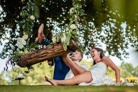 Hilarious Wedding Photos That Will Make You Laugh Out Loud