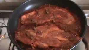 Per un'occasione speciale o nella bellezza della quotidianità, il gusto ed il profumo unico della bistecca di capocollo cironi, resta una. Braciole Di Capocollo Di Maiale Alla Pizzaiola Youtube