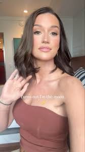 Elizabeth Tolbert's Instagram, Twitter & Facebook