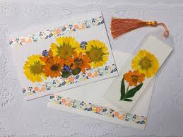 .how to make pressed flower people like the ones pictured, a list of everything you need to make them as well as the knowledge that i have learned over the years in working with pressed flowers. Greeting Cards From Pressed Flowers Sugar Sunshine And Flowers