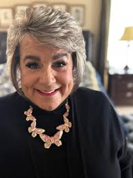 Thereze modeling necklace from Dolly/Kendra Scott