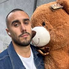 Solène Villanova (@SoleneVillanova)