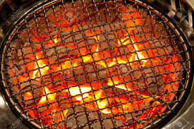 Holzkohle Gebrannt Mit Grillplatte Fur Koreanische Kuche Vorbereitung Lizenzfreie Fotos Bilder Und Stock Fotografie Image 13828659