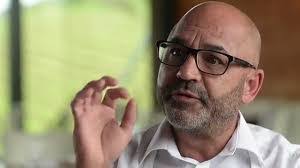 Richard Carstens's Instagram, Twitter & Facebook