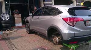 Velg hrv prestige 2020 di pasang di ertiga. Velg Hrv Prestige Ring 17 On Honda Hrv E Youtube
