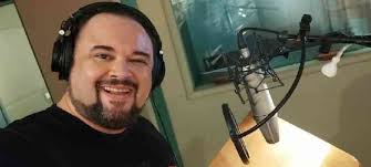 Cantor Axel dubla 'Moley' animação que estreará no canal HBO Max