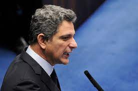 Member of the workers' party (pt). Rogerio Carvalho Cobra Explicacoes Sobre Saida Da Petrobras Do Nordeste Partido Dos Trabalhadores