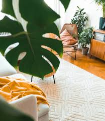Dieser teppich bietet durch die gelungene kombination aus halbrunden und eckigen formen einen blickfang für jedes wohnambiente. Die Macht Der Textilien Stoffliche Materialkunde Mit