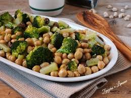 Ingredients ½ pounds rigatoni, cooked al dente and cooled to room temperature ½ pounds (about 1 cup) cooked broccoli florets Ceci Con Broccoli E Olive Nere Zenzero E Limone